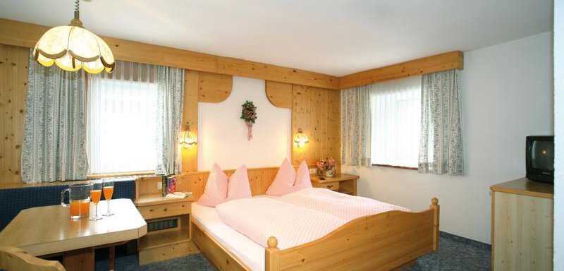 gemütliche Doppelzimmer im Landhaus - Haus Alpina und Landhaus Schöpf - Gries