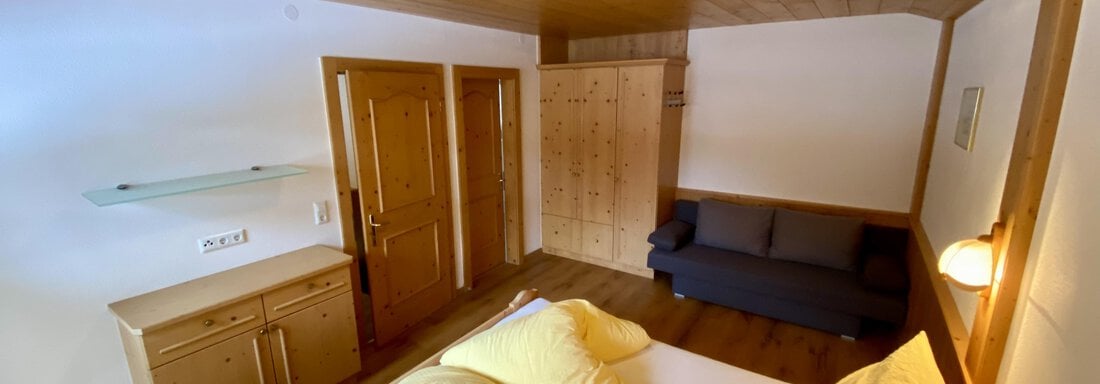 Doppelzimmer mit Sitzgelegenheit - Haus Seespitz - Gries