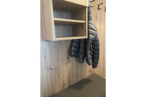 Garderobe mit Sitzbank u. Schuhtrockner - Apart Bergfee - Huben