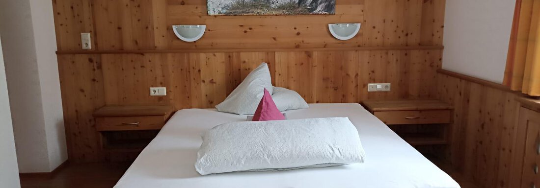 Schlafzimmer Appartement 4 | © Daheim Appartements (CC C) Schlafzimmer Appartement 4 - Daheim Appartements - Huben