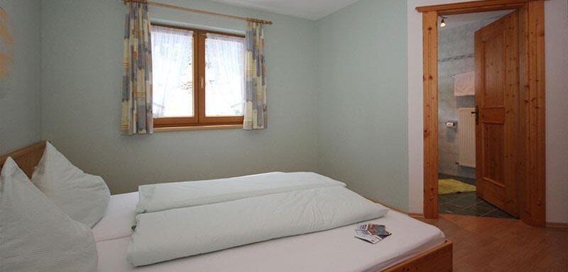 Appartement Tirol - Doppelzimmer unten - Haus Perchtold - Huben