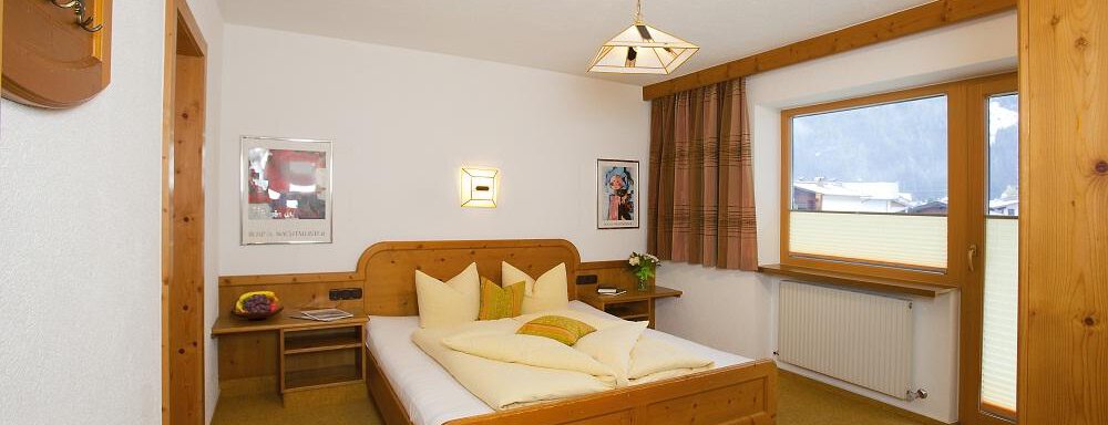 Schlafzimmer - Top Tirol Appartement - Huben