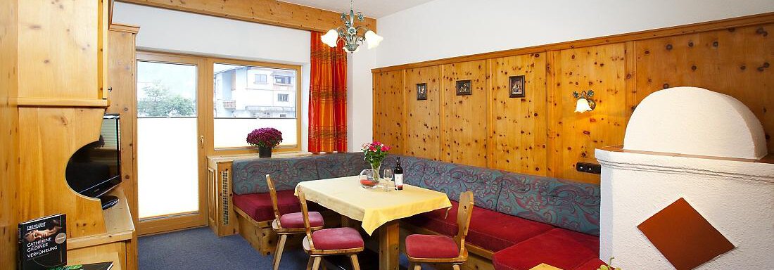 Wohnzimmer - Stube - Top Tirol Appartement - Huben