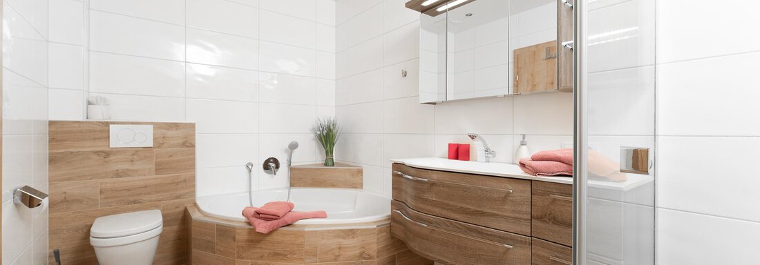 Badezimmer mit Dusche und Badewanne - Apart Berggefühl - Längenfeld