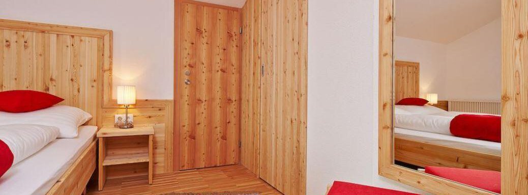 Zirbe - Schlafzimmer 2 - Appartement am Sonnhof - Längenfeld