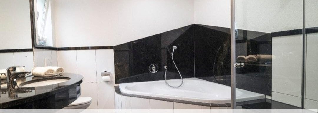 1. Badezimmer Superior - Elke´s Ötztal Apartments - Längenfeld