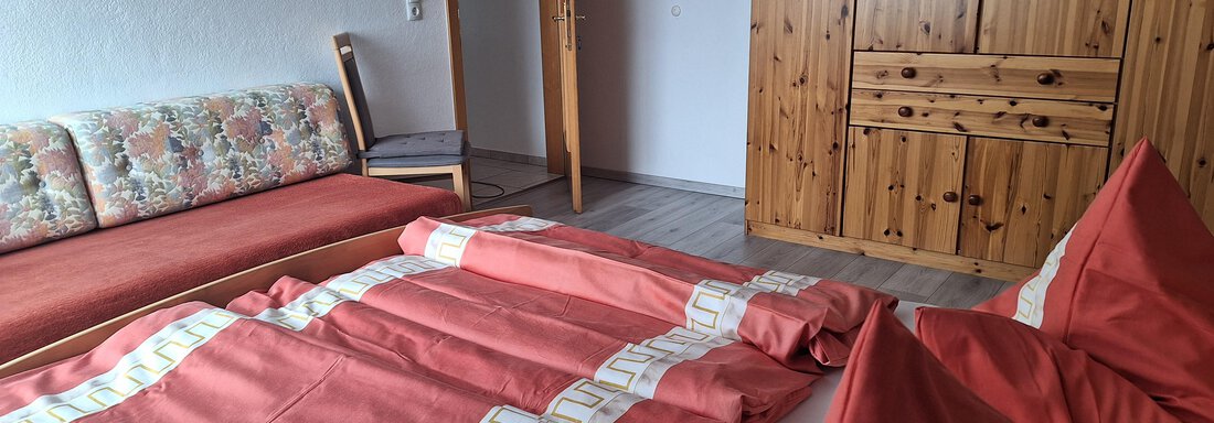 Doppelbett Zimmer - Ferienwohnungen Christine - Längenfeld