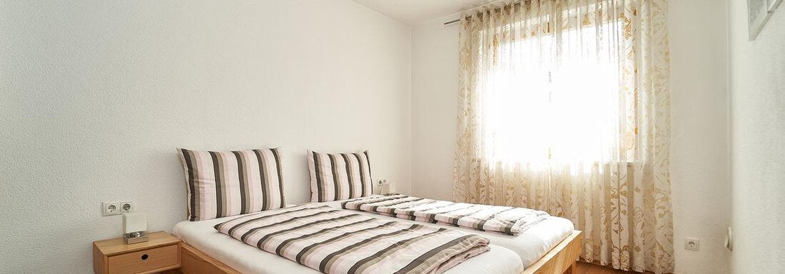 Schlafzimmer - Ferienwohnungen Vier Jahreszeiten - Längenfeld