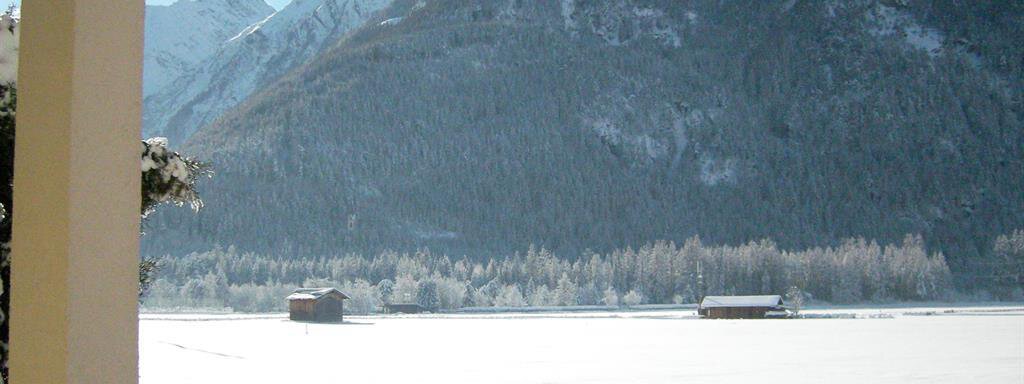 Aussicht  Wohnzimmer - Haus Appartements Tanja - Längenfeld