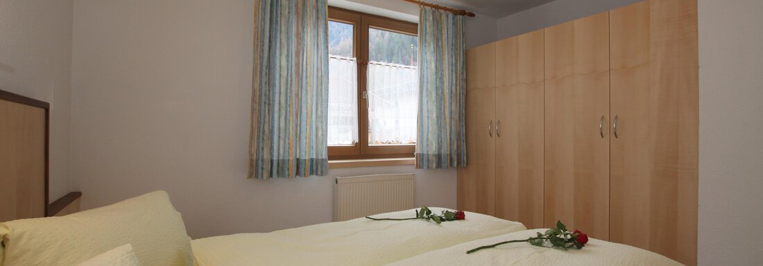 Schlafzimmer - Haus Praxmarer - Längenfeld