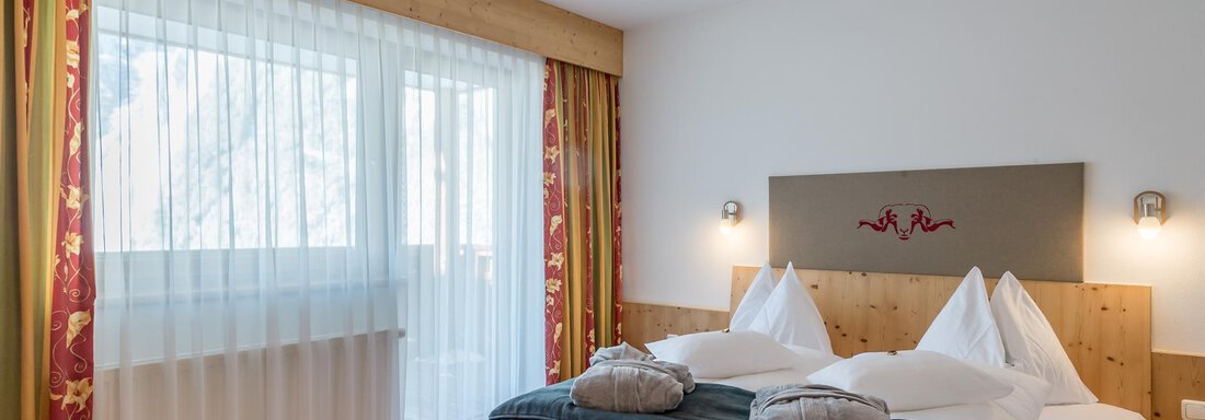 Doppelzimmer Comfort3 30m² - Hotel Burgstein alpin & lifestyle - Längenfeld