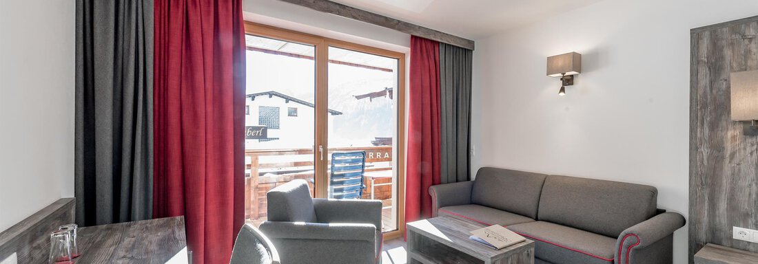 Doppelzimmer Superior - Hotel Burgstein alpin & lifestyle - Längenfeld