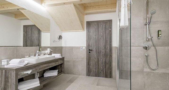 Turmsuite - Badezimmer2 - Hotel Burgstein alpin & lifestyle - Längenfeld