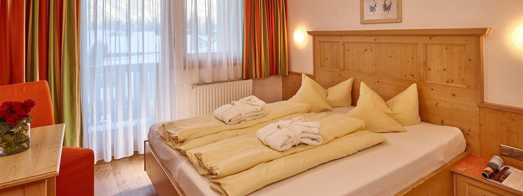 Doppelzimmer Classic - Hotel zum Hirschen - Längenfeld