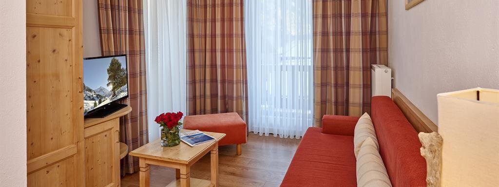 Juniorsuite-Wohnschlafbereich - Hotel zum Hirschen - Längenfeld