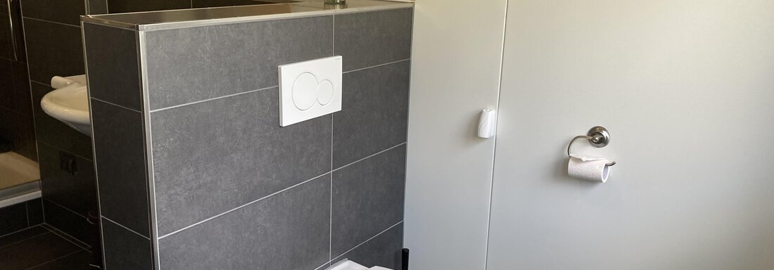 Badezimmer inkl. WC - Urlaub im Containerhaus - Längenfeld