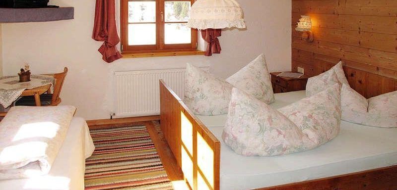 Wiesenblick-Doppelzimmer "Zirbe" - Bio-Berghof - Niederthai