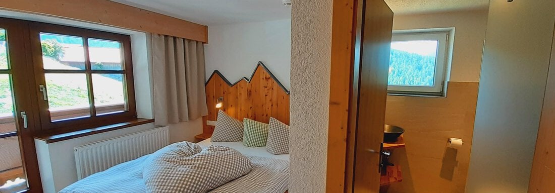 Schlafzimmer mit Badezimmer Studio Talissa - Bio & Reiterhof der Veitenhof - Niederthai