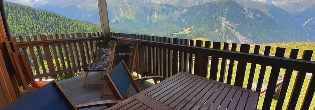 Terrasse mit Ausblick Ferienwohnung Maike - Bio & Reiterhof der Veitenhof - Niederthai