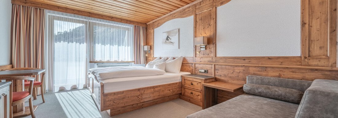 Komfortzimmer Südbalkon - Pension Bergfrieden - Obergurgl 