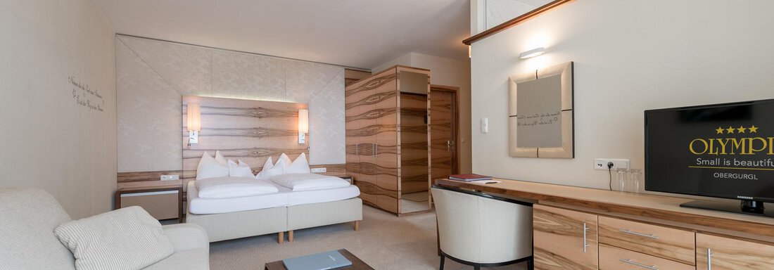 Doppelzimmer Superior Typ A mit Sitzgelegenheit - Hotel Olympia - Obergurgl 