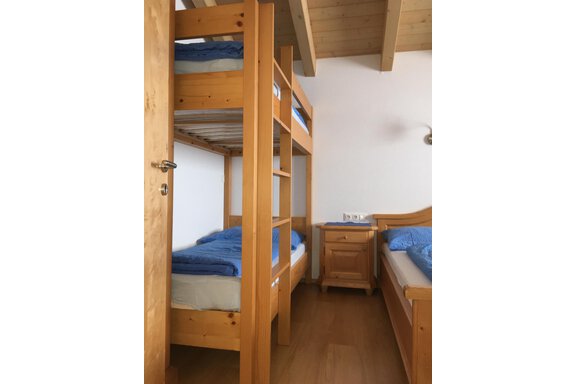 Zimmer mit Etagenbett - Berghof Neurauter - Ochsengarten