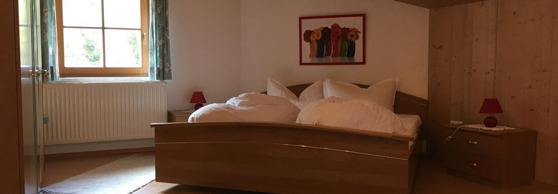 Schlafzimmer für 4 Pers. Appt. A - Ferienwohnungen Heiss - Ochsengarten