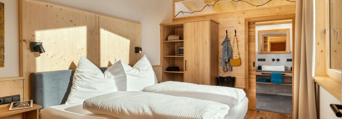 1. Schlafzimmer - Alp Apart Tirol - Oetz