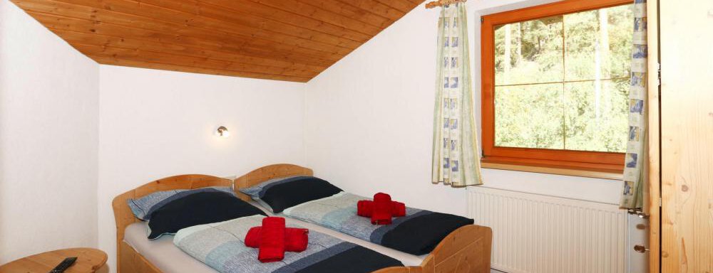 Doppelzimmer - Ferienhaus Jäger - Oetz