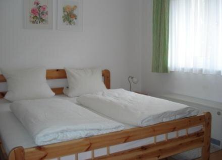 Doppelbettzimmer - Ferienwohnung Alpenrose - Oetz