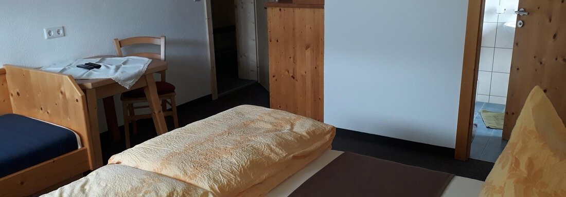 Schlafzimmer - Gästehaus Braunegger - Oetz