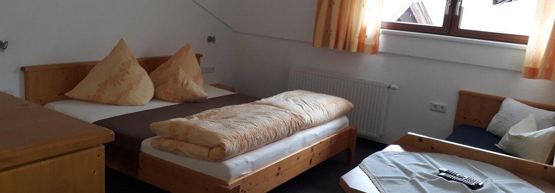 Schlafzimmer - Gästehaus Braunegger - Oetz