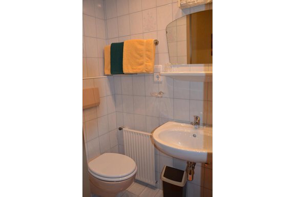 Badezimmer Doppelzimmer Standard - Gästehaus Schrott - Oetz