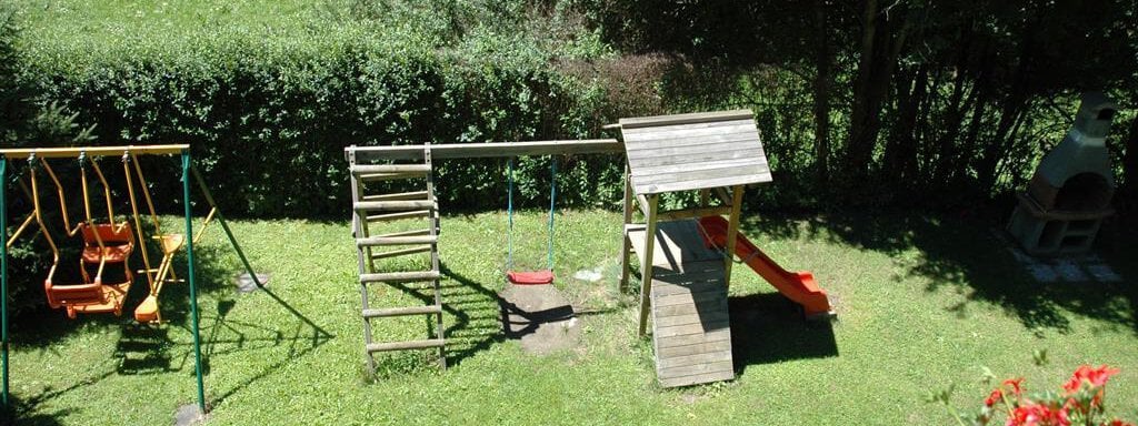 Kinderspielplatz  - Howdy's Gästehaus - Oetz