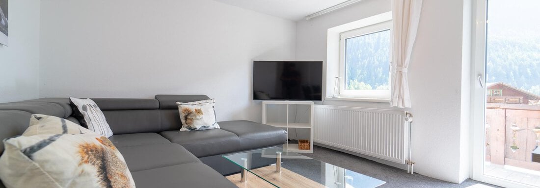 Appartement-Oetz-Urlaubsplatzl-Classy-Wohnzimmer-1 - Oetz