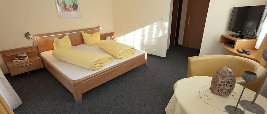 Doppelzimmer - Hotel Garni Gletschertor*** - Ötztal Bahnhof