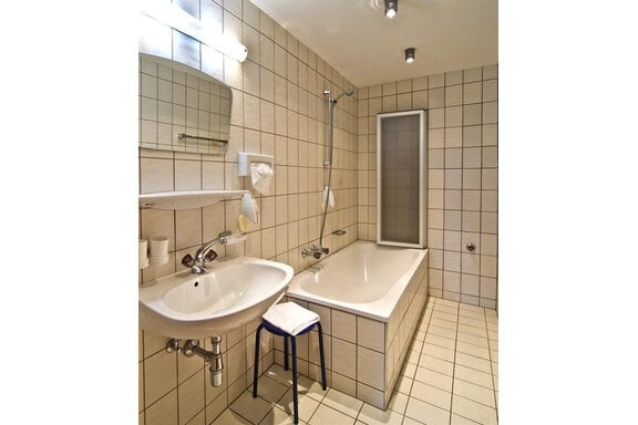 Badezimmer - Apparthotel Riina - Sautens