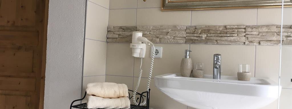 Badezimmer - Ferienwohnung Parth - Sautens