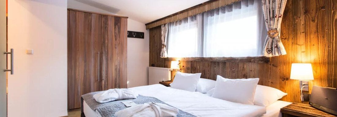 Doppelzimmer Rotes Wandl - Hotel Ritzlerhof****S - Sautens