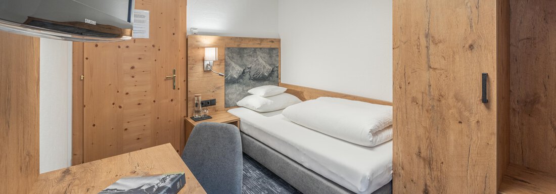 2  Einzelzimmer mit gemeinsamen Bad/Wc - Apart Hotel Garni Alt Kaisers - Sölden