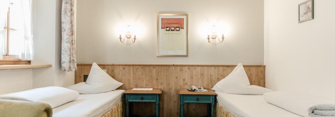 Doppelzimmer mit Schlafsofa - Apart Hotel Garni Alt Kaisers - Sölden