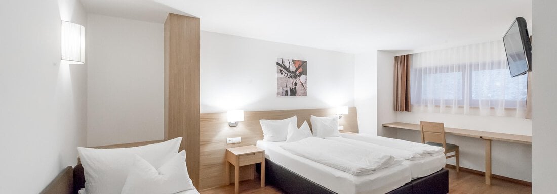 App 13 - Schlafzimmer - Apart Hotel Garni Wieser - Sölden