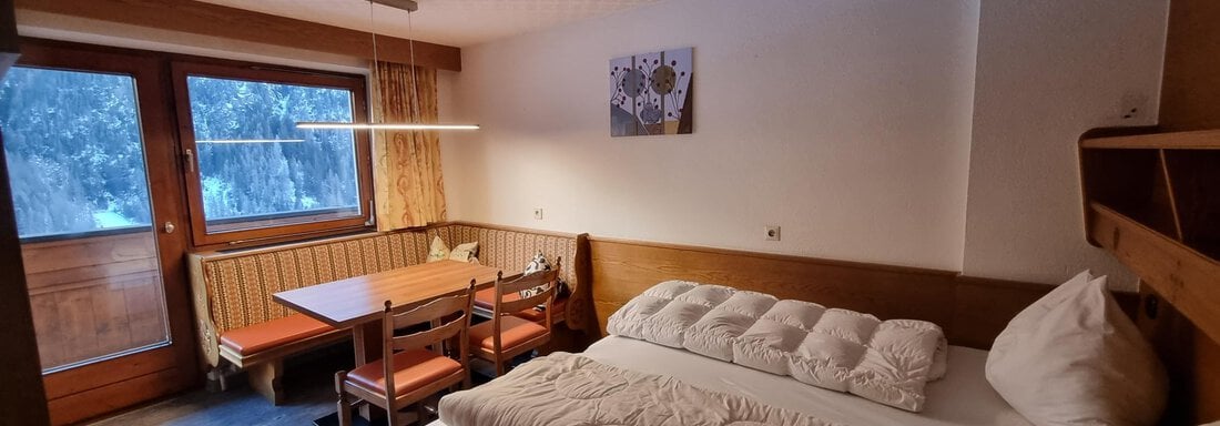 Wohnzimmer mit Schlafmöglichkeit(Boxspringbetten) - Appt. Rosmarie - Sölden