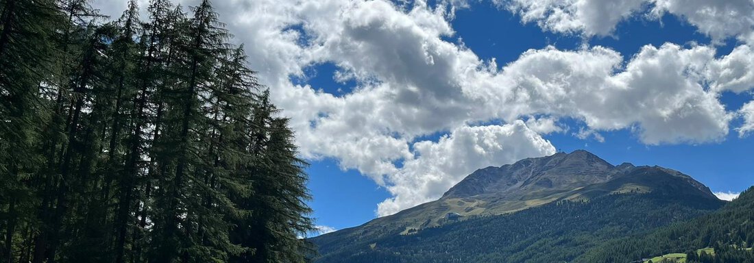 Zimmer_Aussicht_1 - Gästeheim Schmiedhof - Sölden