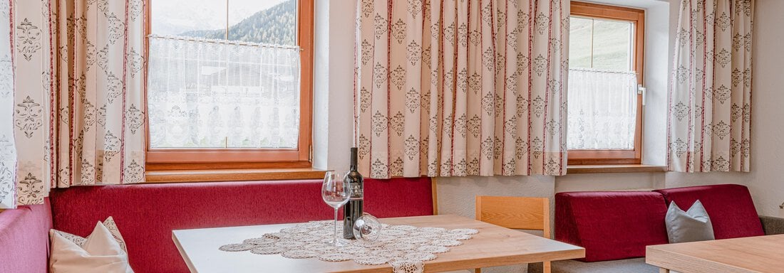 Sitzbereiche in der Wohnküche - Haus Crystal - Sölden