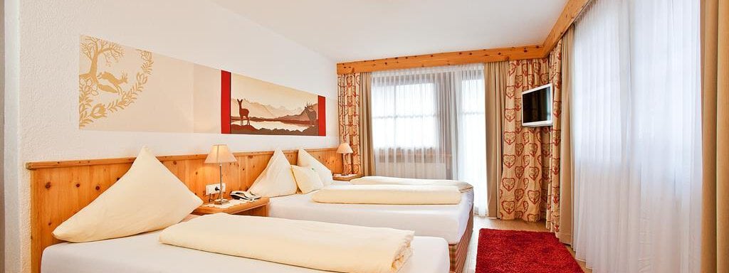 Dreibettzimmer "Zirbe" - Hotel Hubertus - Sölden