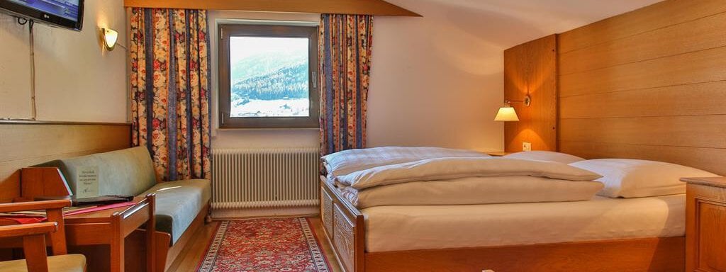 DREIBETT1 - Pension Garni Neururer - Sölden