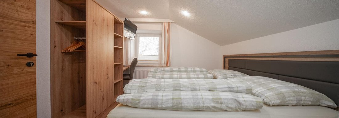 Schlafzimmer - Pension Pitze - Sölden