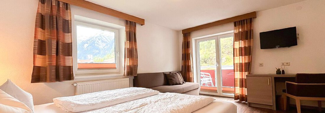 Schlafzimmer_bergheim1_3personen_dz&ez3_WZ - Sporthotel Garni Bergheim - Sölden