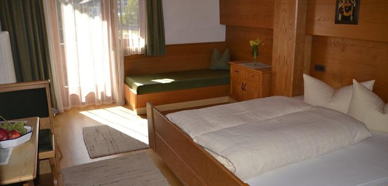 Doppelzimmer mit Zusatzbett - Villa Cornelia - Sölden